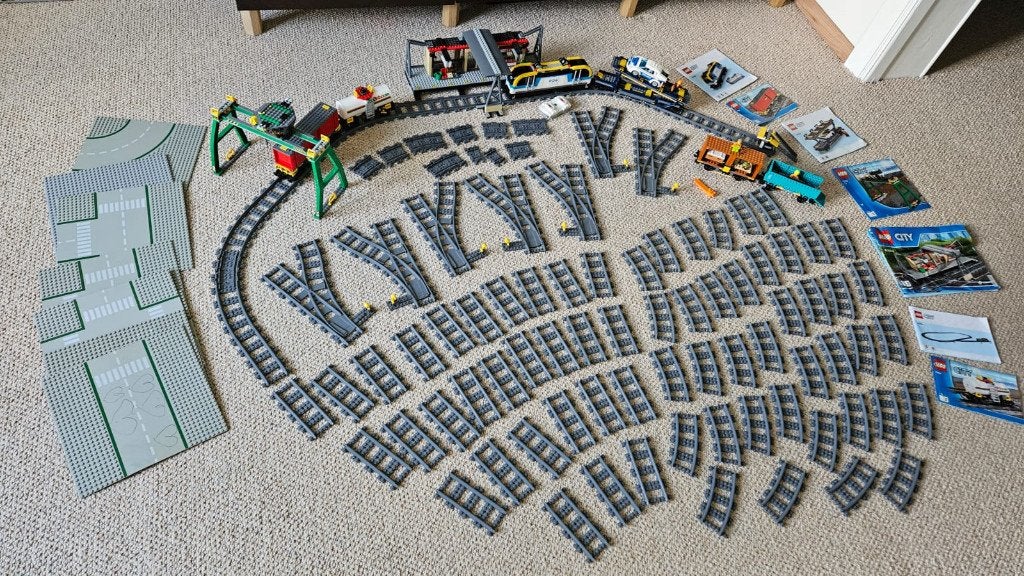 Bestuurbare legotrein met veel sporen en extra accessoires, Kinderen en Baby's, Ophalen, Lego, Inclusief instructies, Complete set