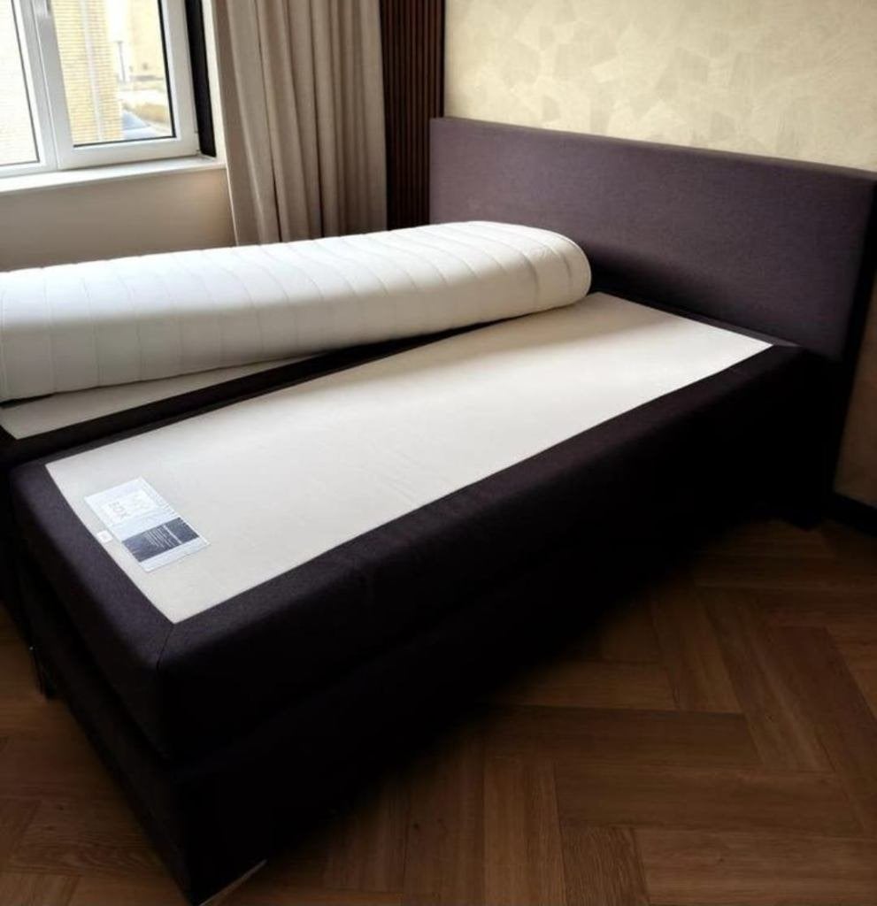 Bezorging is mogelijk 160x200 inzgs complete boxspring bed, Ophalen of Verzenden, Zo goed als nieuw, 200 cm, Grijs