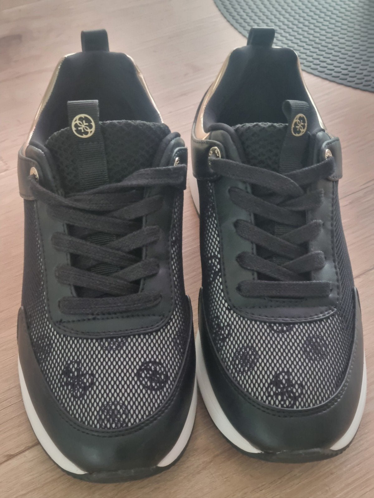 Basket Guess taille 39, Enlèvement ou Envoi