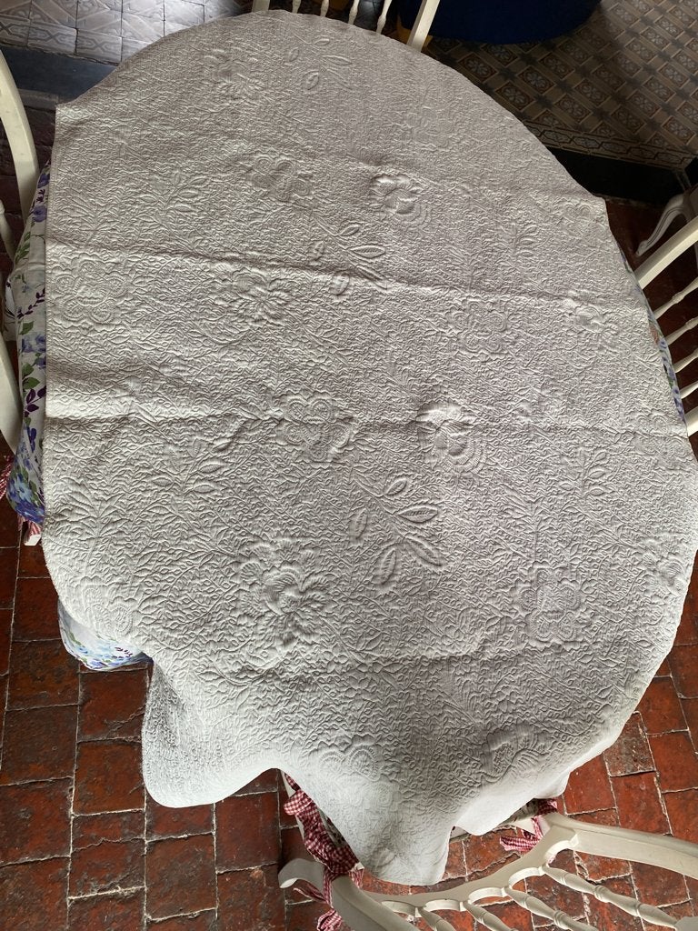 Très beau boutis provençal blanc crème coton 212 X 111cm, Campagnard, Utilisé, Envoi, Textile