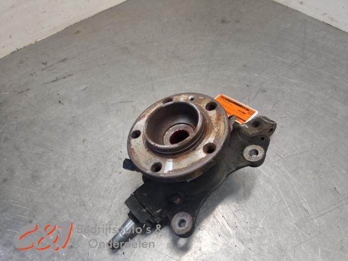 Fusee rechts-voor van een Renault Master, Gebruikt, -, Renault, -
