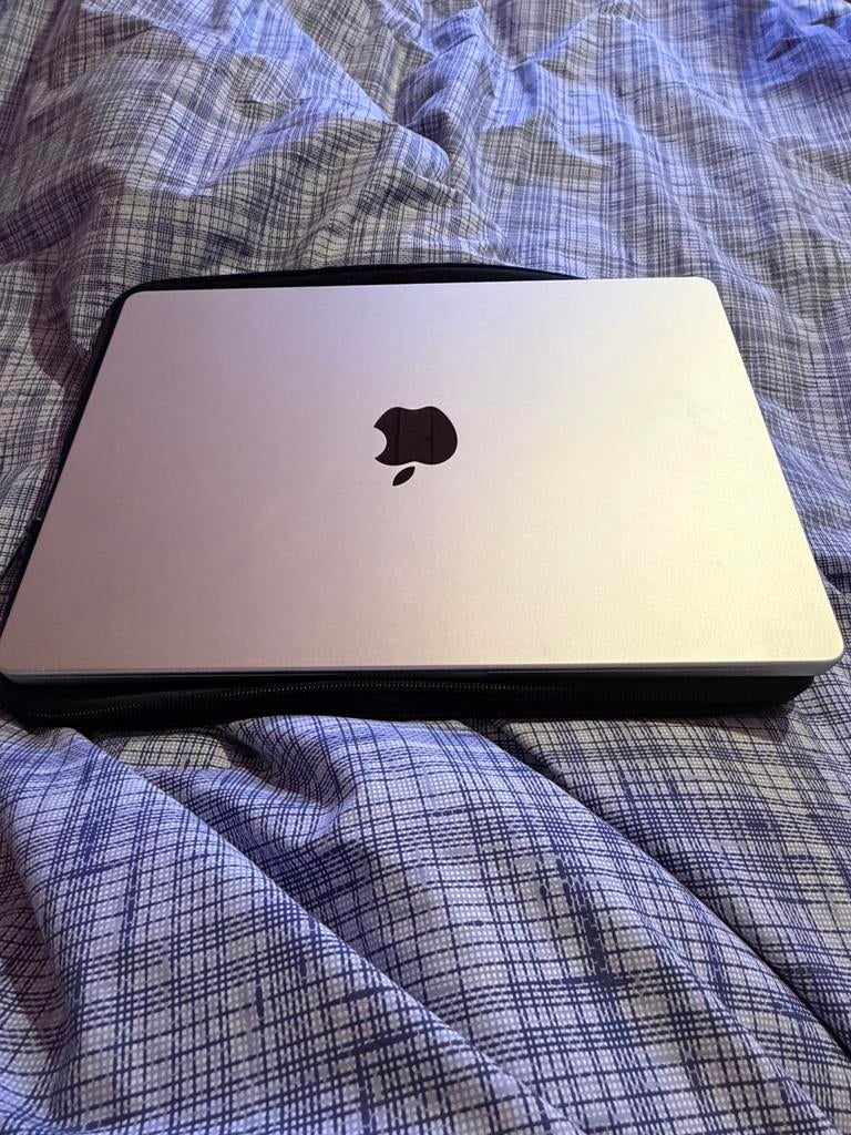 Macbook pro m3 pro silver 14" 18GB RAM 1TB SSD 100% batterij, Informatique & Logiciels, Apple Macbooks, Autres tailles, Comme neuf