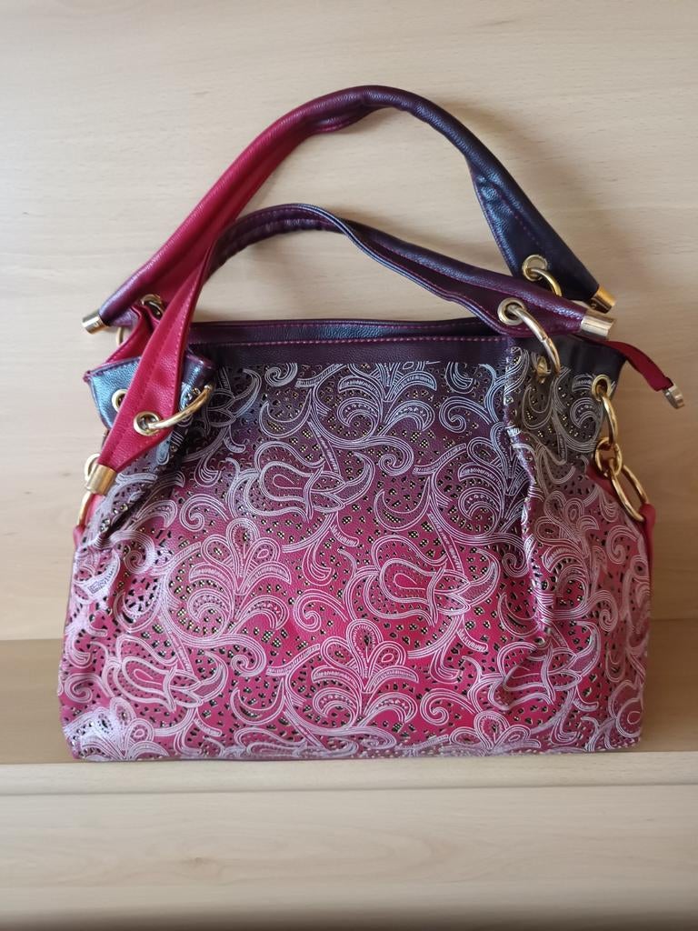 Nieuw: prachtige rode, bordeauxrode boekentas met versiering, Handtassen en Accessoires, Tassen | Damestassen, Ophalen of Verzenden