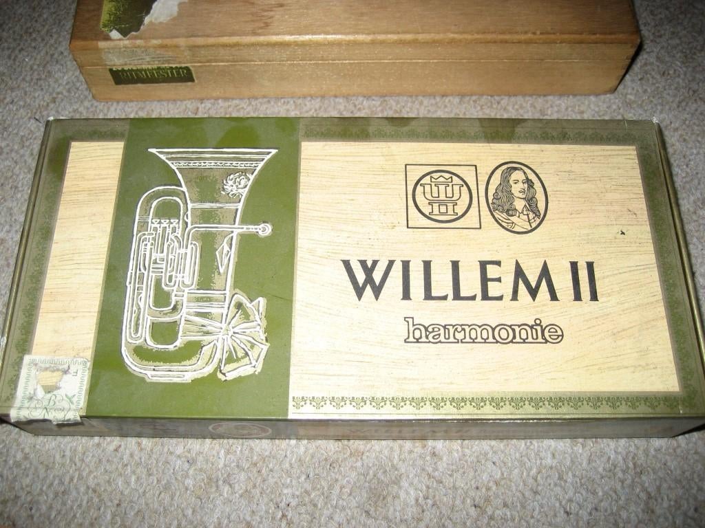 leeg sigarenkistje Willem II harmonie, Ophalen of Verzenden