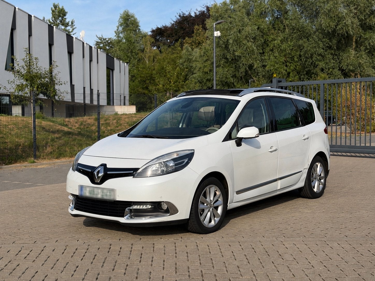 Renault Scénic 1.5 dCi EDC | Toit Pano | Caméra | GPS | Full, Auto's, Renault, Euro 5, Monovolume, Beige, 4 cilinders