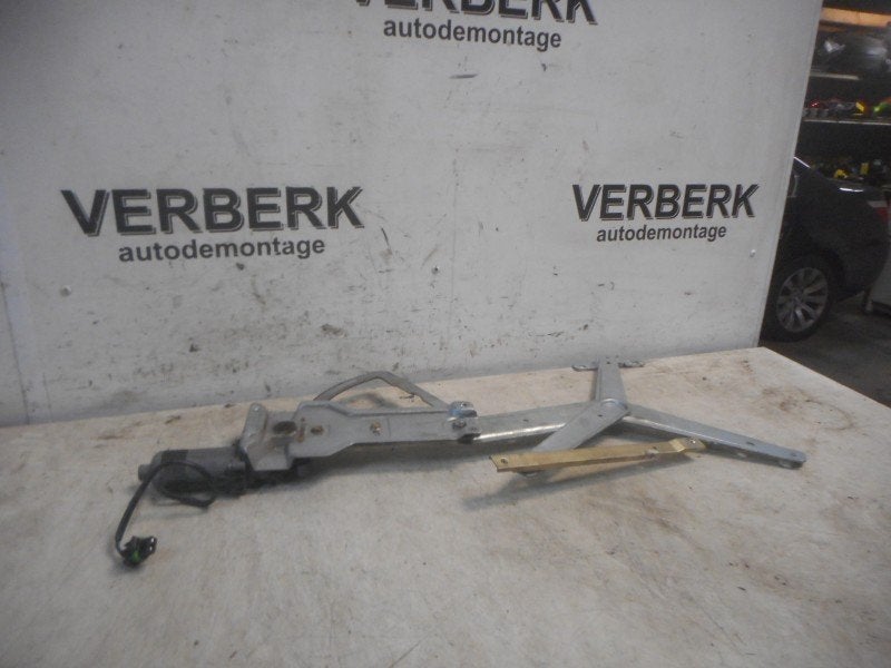 RAAMMECHANIEK ELEK LINKS VOOR Opel Astra F (53B), Gebruikt, Opel Automobile GmbH, Kontakt-opel@opel.com, Bahnhofsplatz
65423  Rüsselsheim am Main, DE