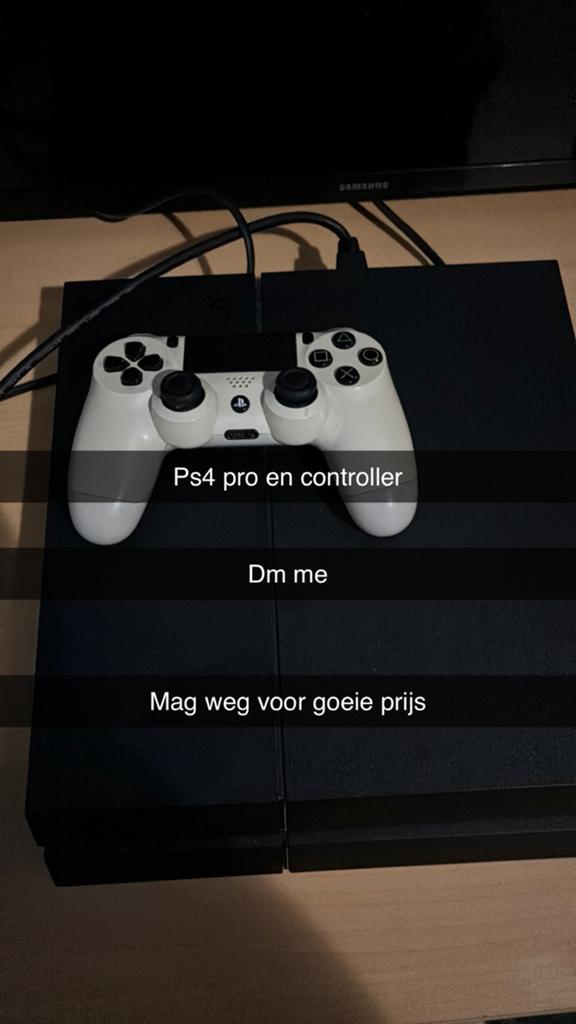 Ps4 pro, Games en Spelcomputers, Spelcomputers | Sony PlayStation 2, Zwart, Ophalen of Verzenden, Met 1 controller, Slim