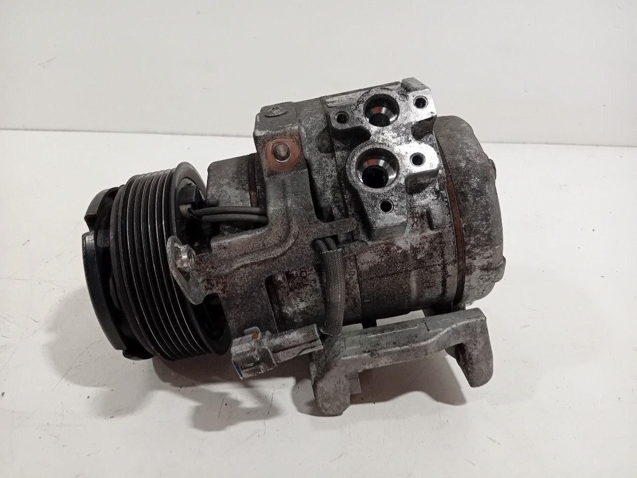 Airco pomp Subaru Legacy, Subaru, Onderdelen@venauto.nl, Van der Ven Autorecycling B.V., Ettenseweg 76, 4706 PB Roosendaal, The Netherlands