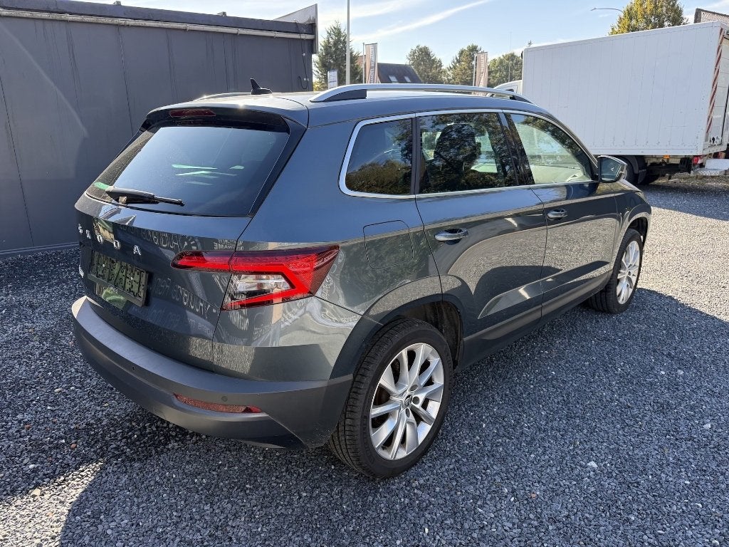 Skoda Karoq 1.6 TDI DSG Automaat, 5-Zitpl, Export of handel, Auto's, Automaat, Dealer onderhouden, Zwart, Bedrijf