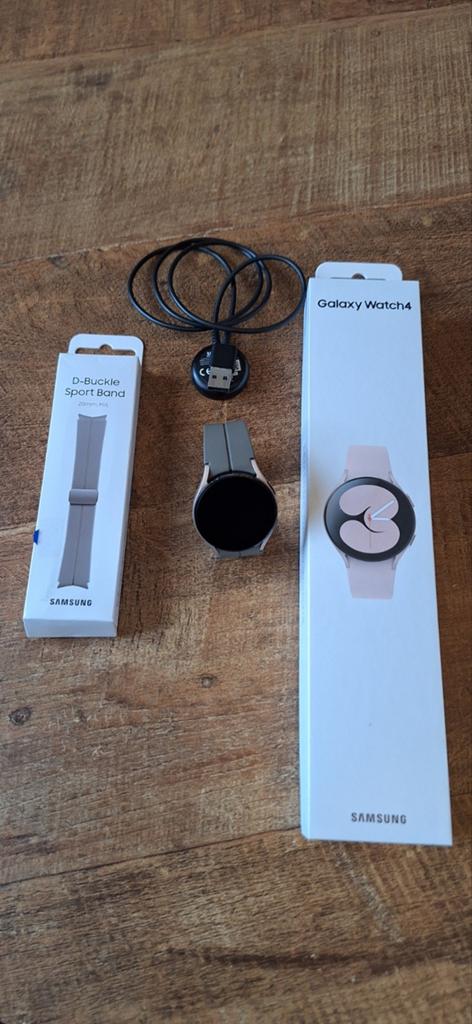 Samsung galaxy watch 4 - pink rose - 40mm, Ophalen of Verzenden, Gebruikt, Grijs, SAMSUNG