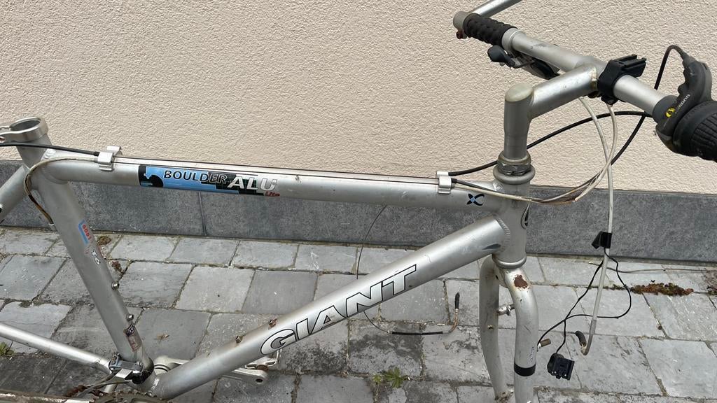 Cadre de vélo Giant Boulder ALU Lite + pièces (base VTT), Enlèvement, Utilisé, Giant
