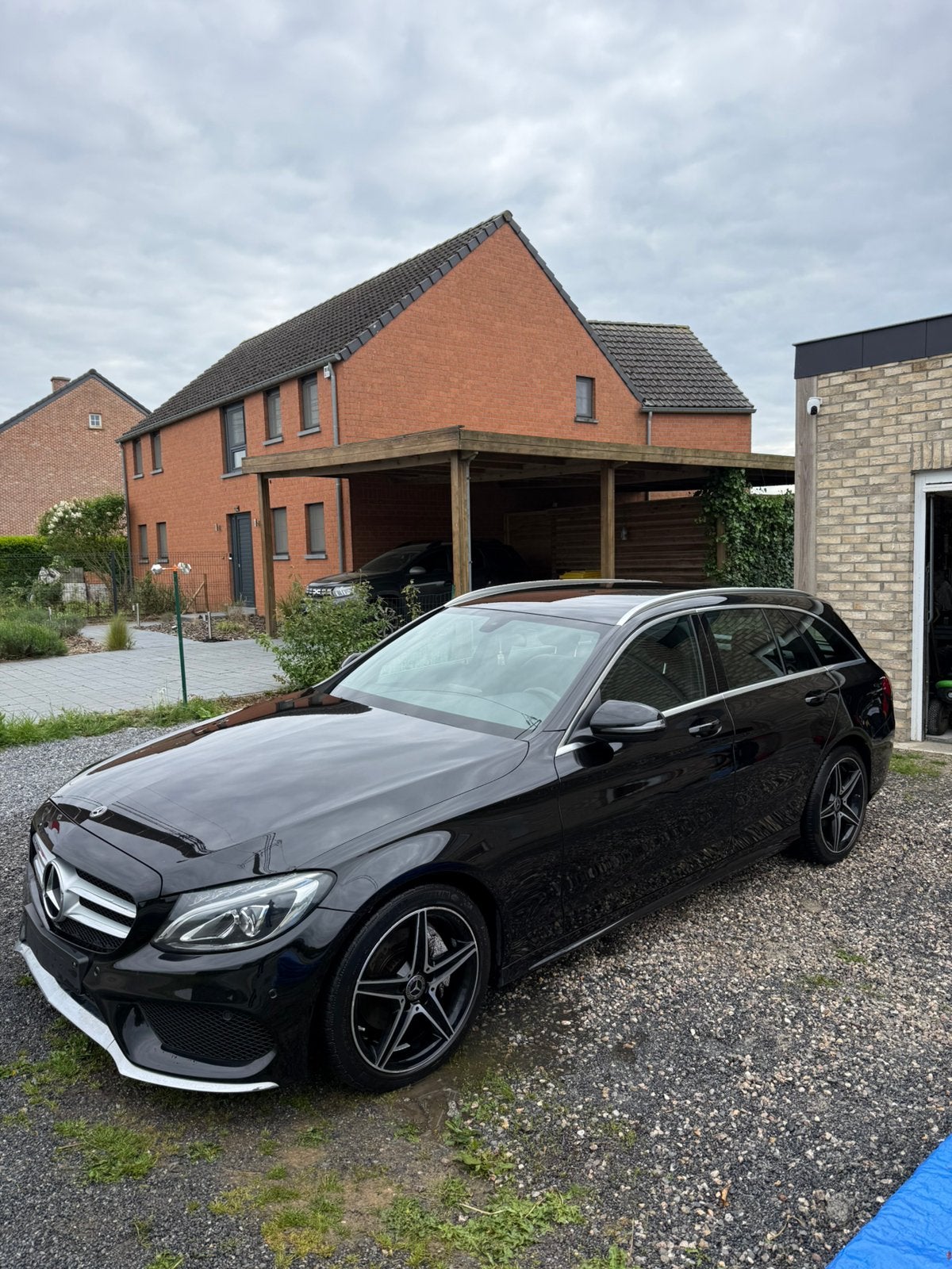 Mercedes C180d, Enlèvement