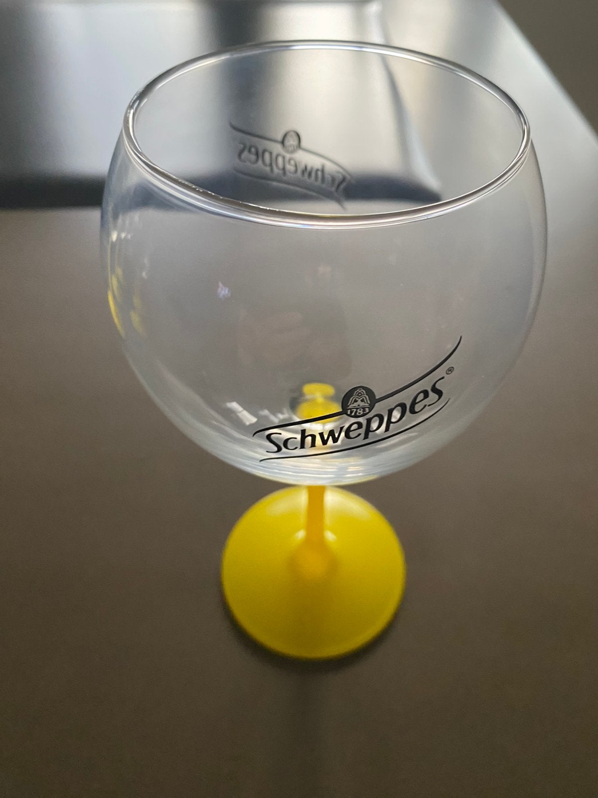 Gin glazen, Enlèvement, Comme neuf