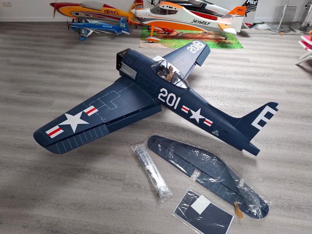 .VQ Models GRUMMAN F8F BEARCAT ARF 2,05M NIEUW, Hobby en Vrije tijd, Modelbouw | Radiografisch | Vliegtuigen, Ophalen, Nieuw