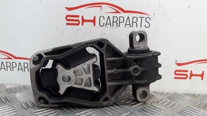 Support moteur d'un Mercedes GLA, 3 mois de garantie, Utilisé, -, -