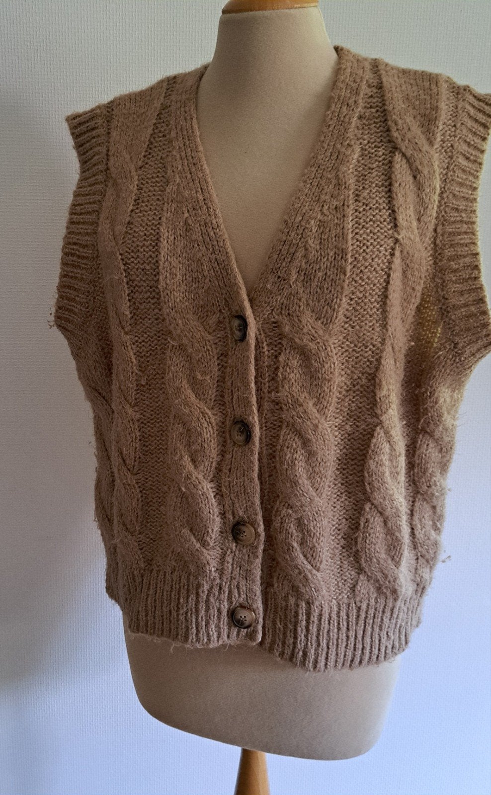Zachte warme dames-gilet met wol., Ophalen