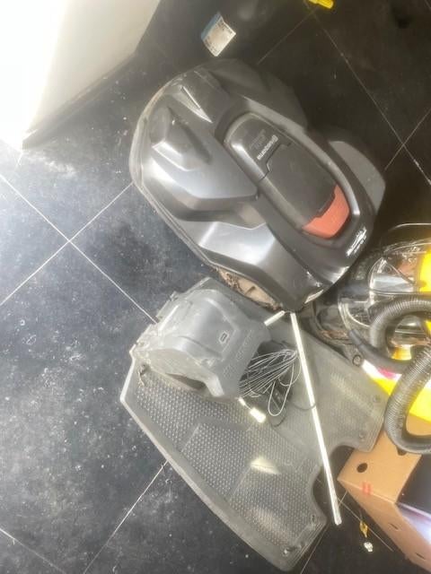 tondeuse husqvarna, Moins de 30 cm, Enlèvement, Utilisé, Tondeuses à gazon électriques