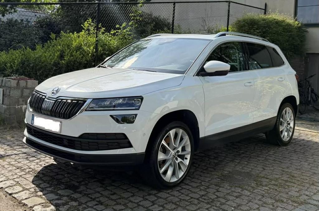 Skoda Karoq 1.5TSI | Automaat | Pano | Leder | Memory seats, Autos, 110 kW, Entreprise, Carnet d'entretien, Automatique
