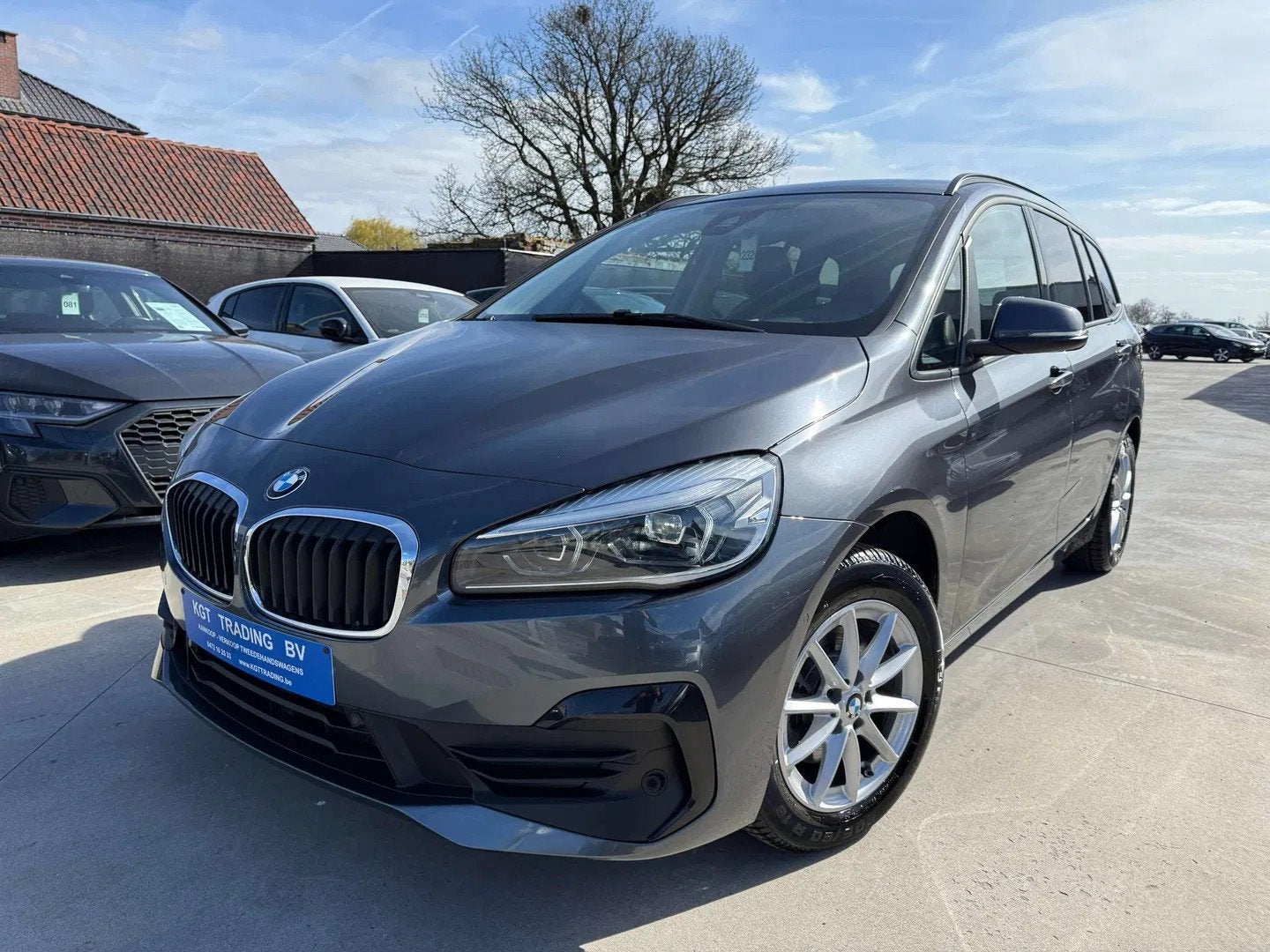 BMW 2 Serie Tourer 216 DA GRAN AUTOMAAT FULL LED NAVI DAB PD, Auto's, Automaat, Stof, Gebruikt, 116 pk