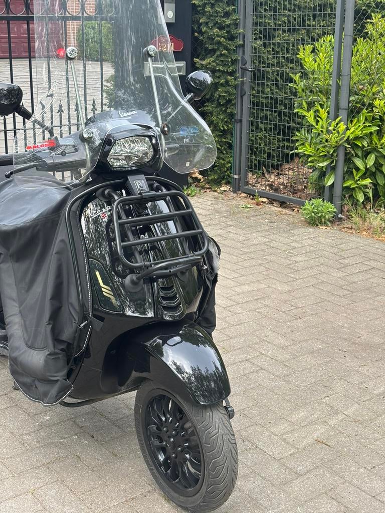 Option complète Vespa 2022, Vélos & Vélomoteurs, Scooters | Vespa, Comme neuf, Enlèvement