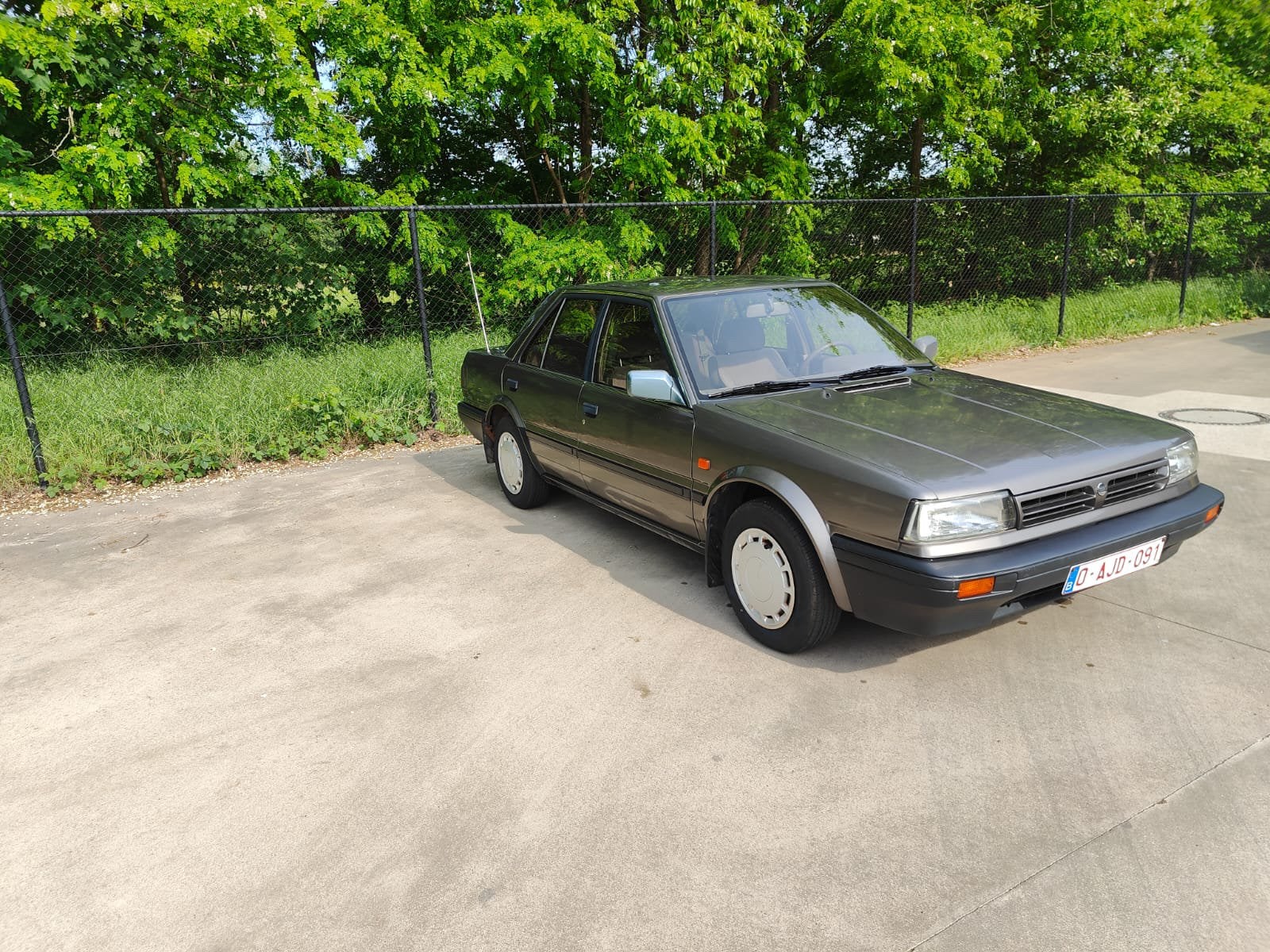 Nissan bluebird oldtimer met servo stuur slechts 115.000km, Handgeschakeld, Particulier, Nissan, Te koop