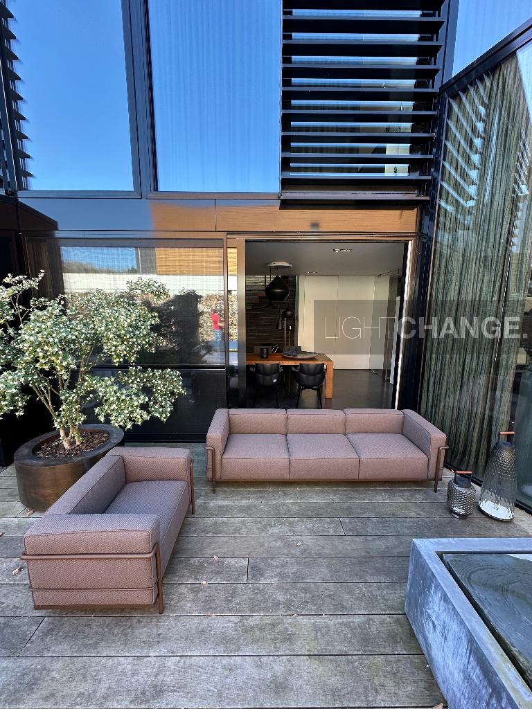 Cassina LC3 High-end set 2x fauteuil + 3zitsbank NIEUW -45%, Ophalen, 5 zitplaatsen, Nieuw, Loungeset