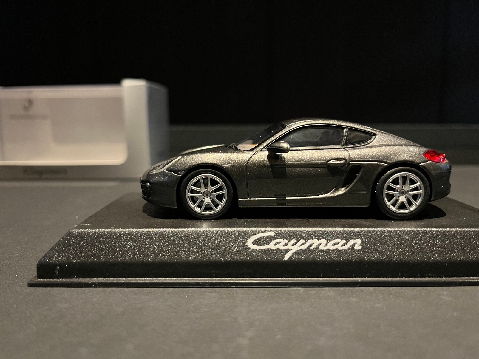 Porsche Cayman, Ophalen, Zo goed als nieuw