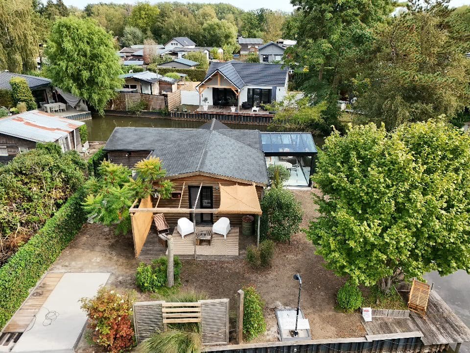 Unieke chalet aan het water + naastgelegen chalet te Geel, 80 m², Chalet, 1 chambres, Province d'Anvers
