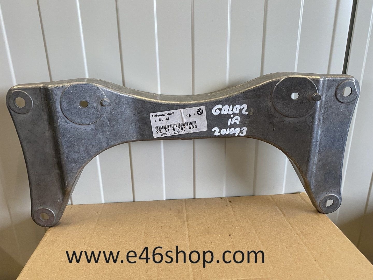 VERSNELLINGSBAK STEUN BMW E39 520D OE 22316751583, -, -, Nieuw, Ophalen of Verzenden