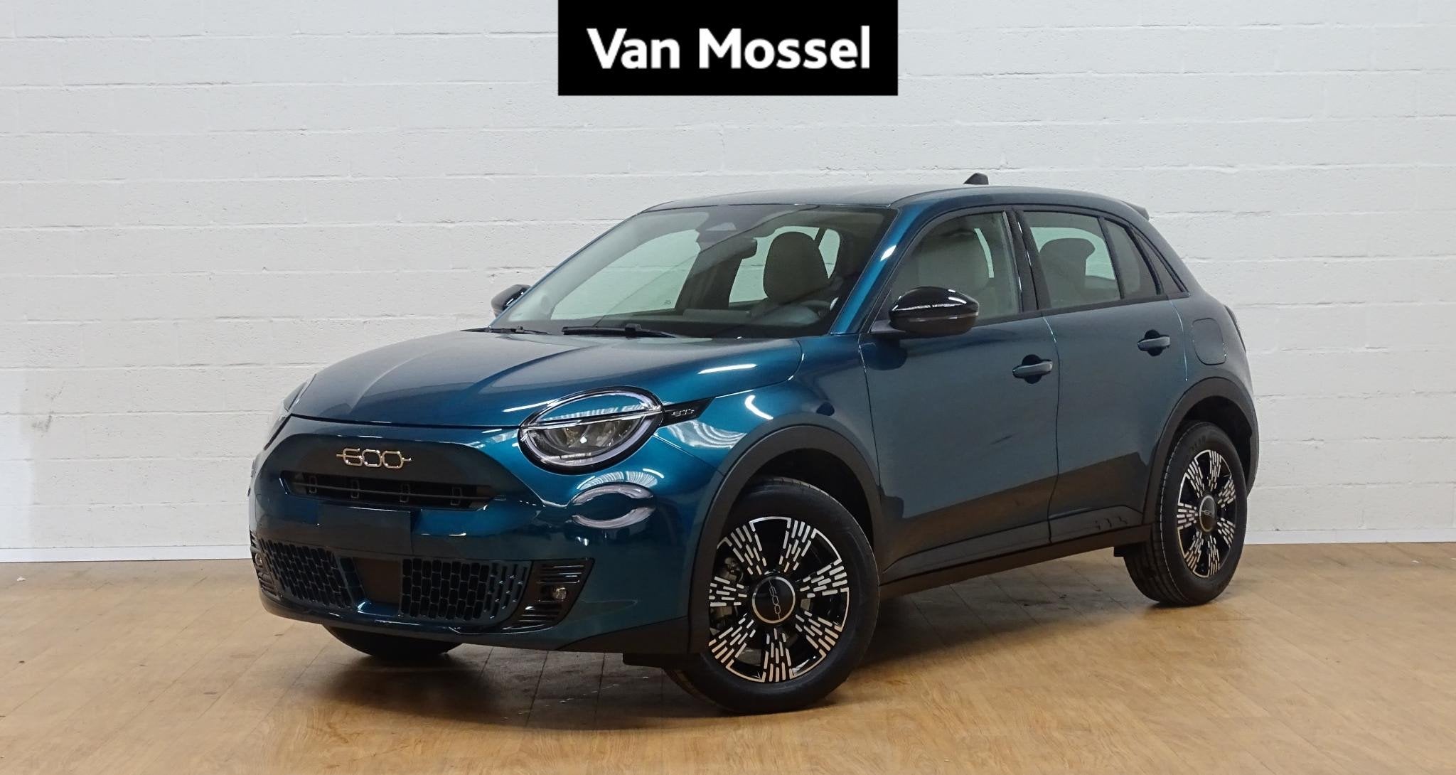 Fiat 600 1.2 Hybrid 145cv DCT Icon, Auto's, Stof, 620 kg, 5 zetels, Hybride Elektrisch/Benzine