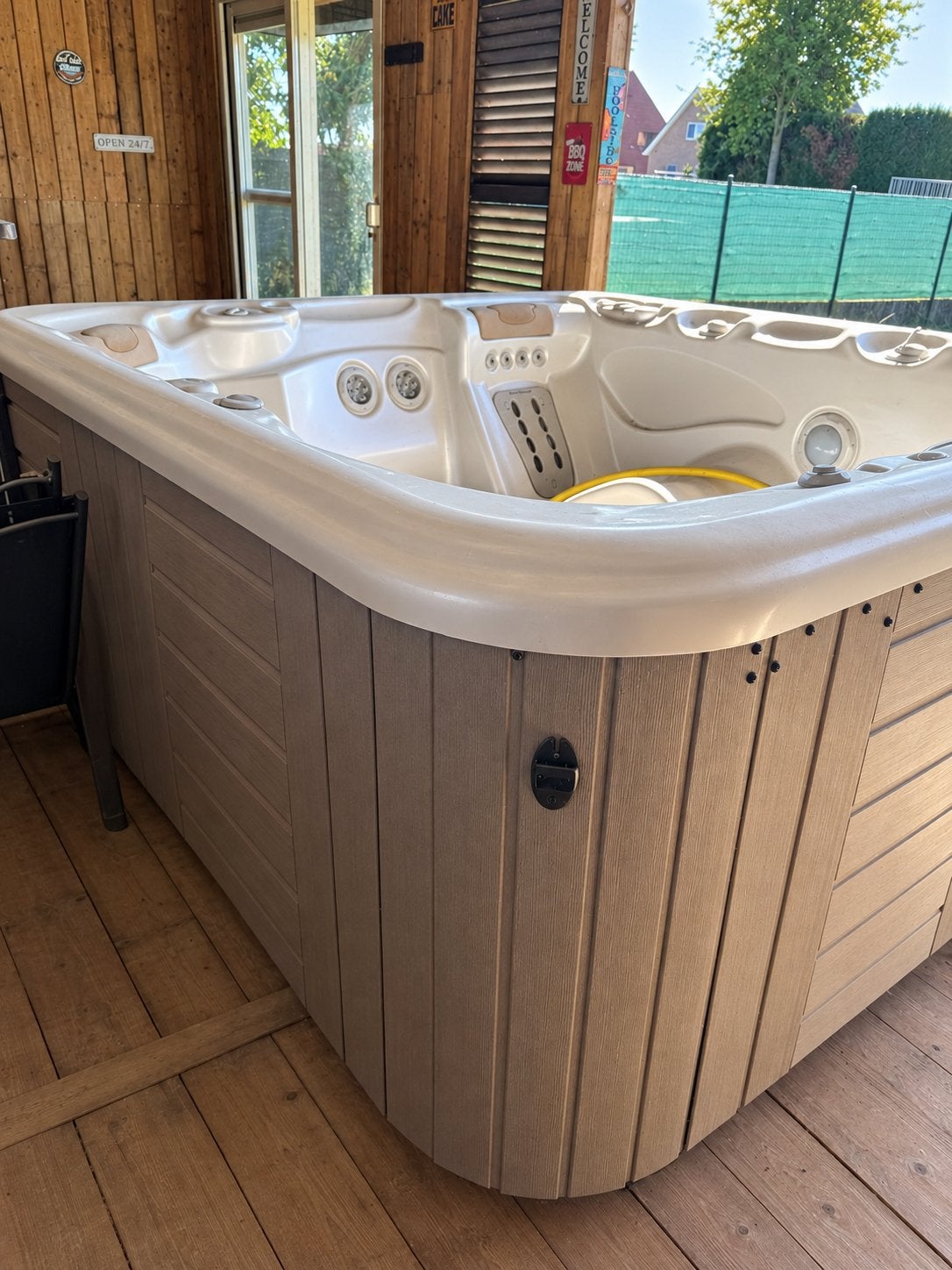 HotSpring Envoy Highlife 5-persoons jacuzzi, Ophalen, Zo goed als nieuw, Trap