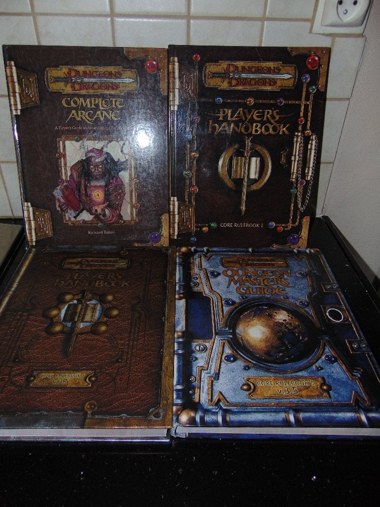 Dungeons and dragons boeken, Ophalen of Verzenden, Gebruikt, Boek of Catalogus