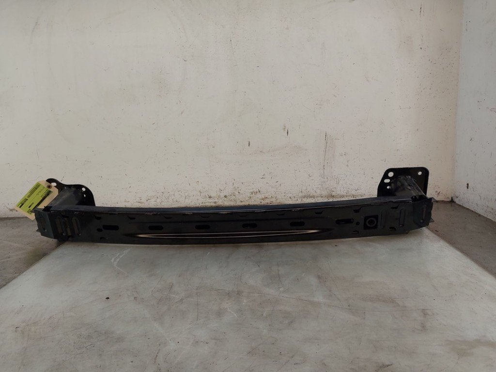 CADRE DE PARE CHOC ARRIÈRE Puma (|2396431|L1TBS41400AA|), Autos : Pièces & Accessoires, Henry-Ford-Straße  1
50735  Köln, DE, Ford-Werke GmbH