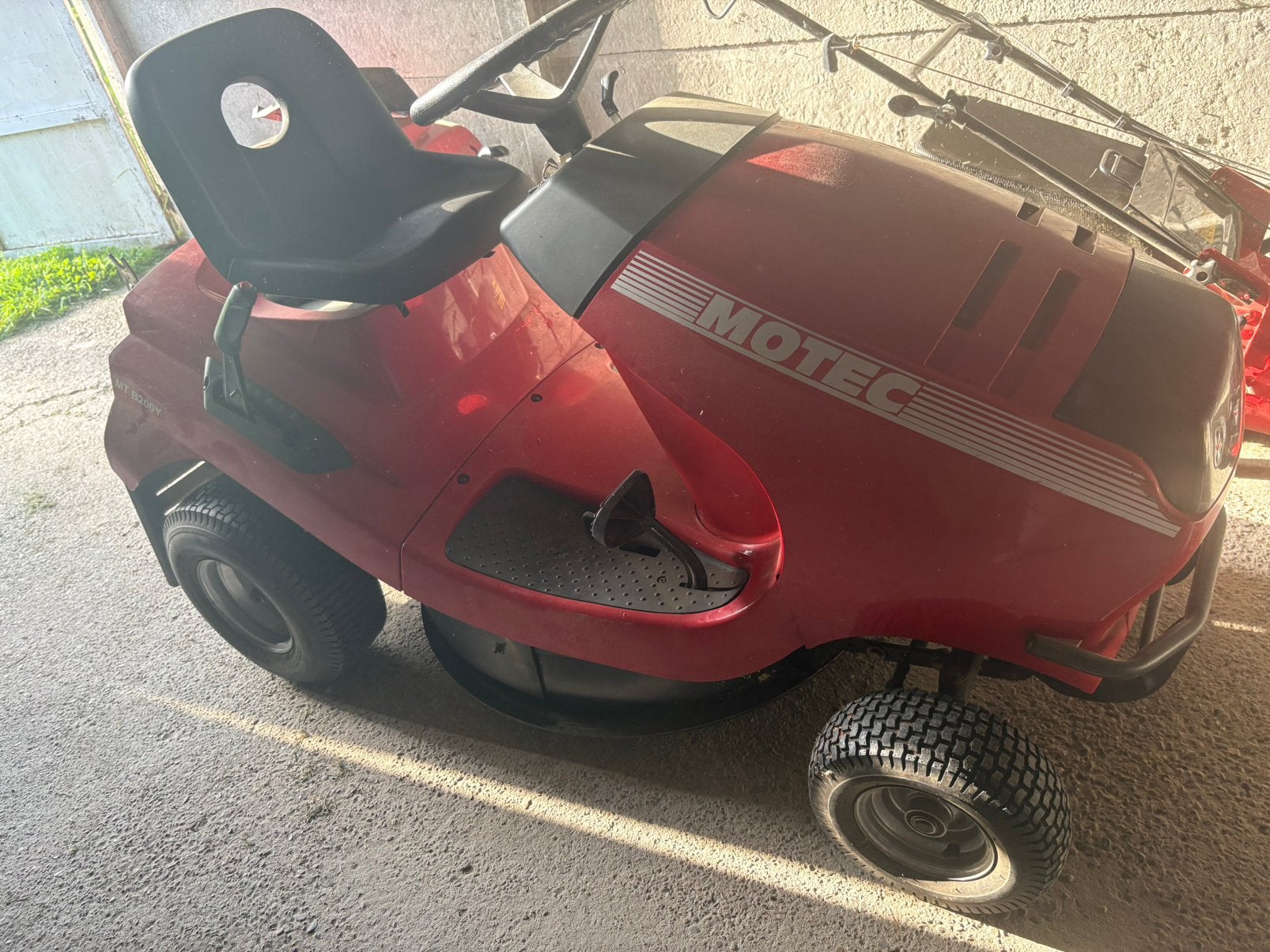 Zitmaaier motec briggs en stratton motor, Tuin en Terras, Zitmaaiers, Ophalen, Gebruikt, Opvangbak