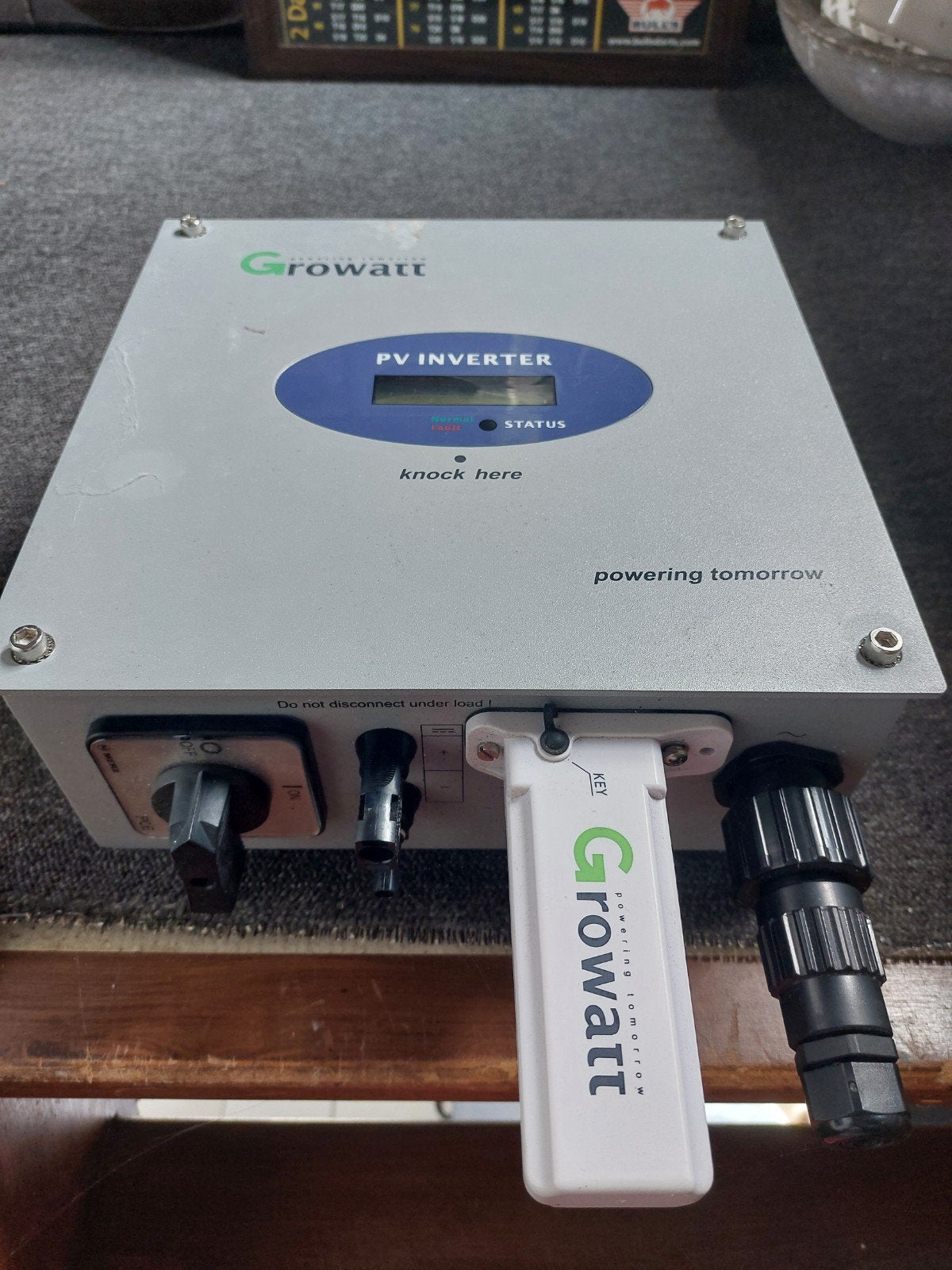 2x nieuweGrowatt 1500s PV Grid inventer, Doe-het-zelf en Bouw, Zonnepanelen en Toebehoren, Ophalen