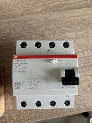 Différentiel 30mA - 63A - 4 pôles, Bricolage & Construction, Enlèvement ou Envoi, Neuf, ABB, Disjoncteur différentiel