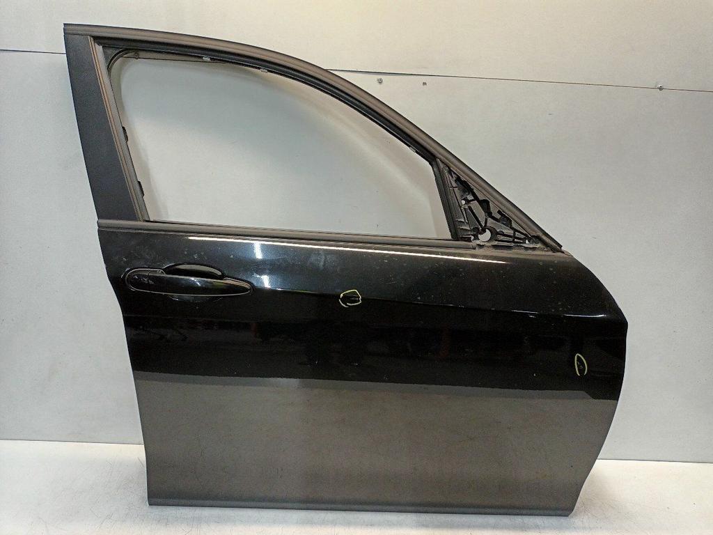 Portier rechts voor BMW 1 serie, Onderdelen@venauto.nl, Van der Ven Autorecycling B.V., Gebruikt, Ettenseweg 76, 4706 PB Roosendaal, The Netherlands