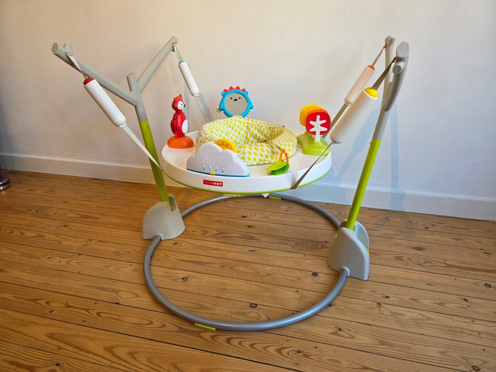 Skip Hop Explore & More Jumpscape jumper (opplooibaar), Huis en Inrichting, Ophalen