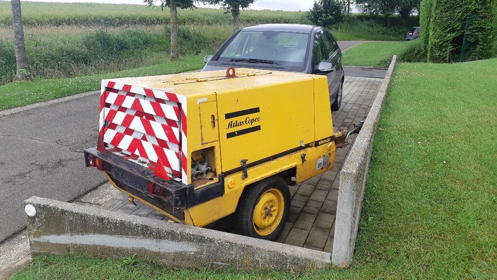 Atlas Copco XAS 40 Dd , 411 draaiuren, Ophalen, Gebruikt, 6 tot 10 bar, Mobiel