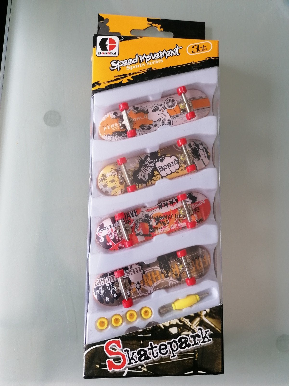 Splinternieuwe finger skateboardjes. Rookvrij., Ophalen