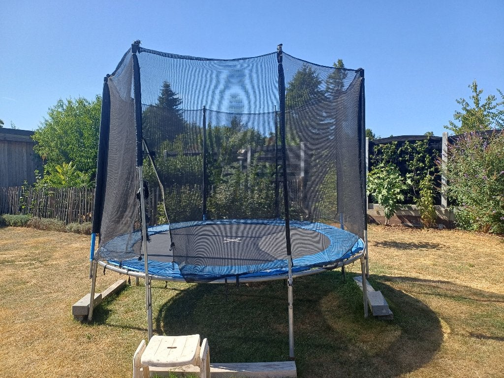 trampoline, Enfants & Bébés, Jouets | Extérieur | Trampolines, Enlèvement, Utilisé