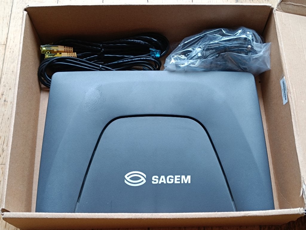 Modem VDSL2 avec accessoires, Enlèvement, Comme neuf, Routeur avec modem, Sagem