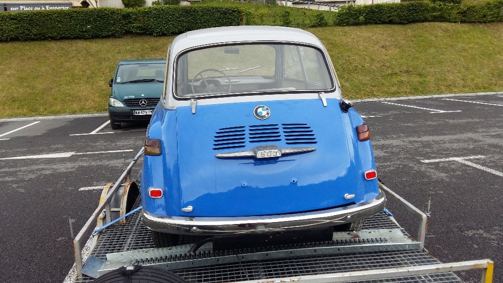 Isetta 600 et Chevrolet Impala, foto 3
