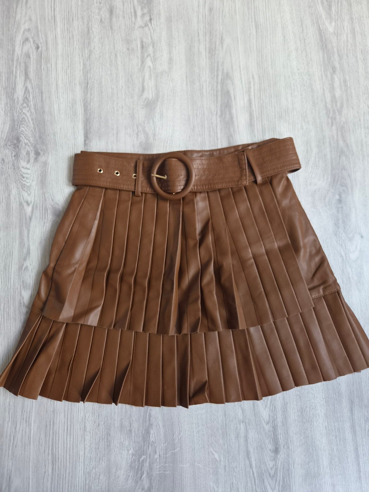 Zara Bruine Plooirok Kunstleer met Riem – Maat M, Kleding | Dames, Rokken, Maat 38/40 (M), Bruin, Zara., Ophalen of Verzenden