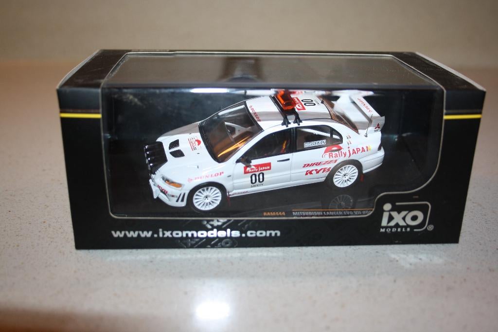 1:43 IXO mitsubishi lancer evo VII #00 Rally Japan., Ophalen of Verzenden, Zo goed als nieuw, Auto