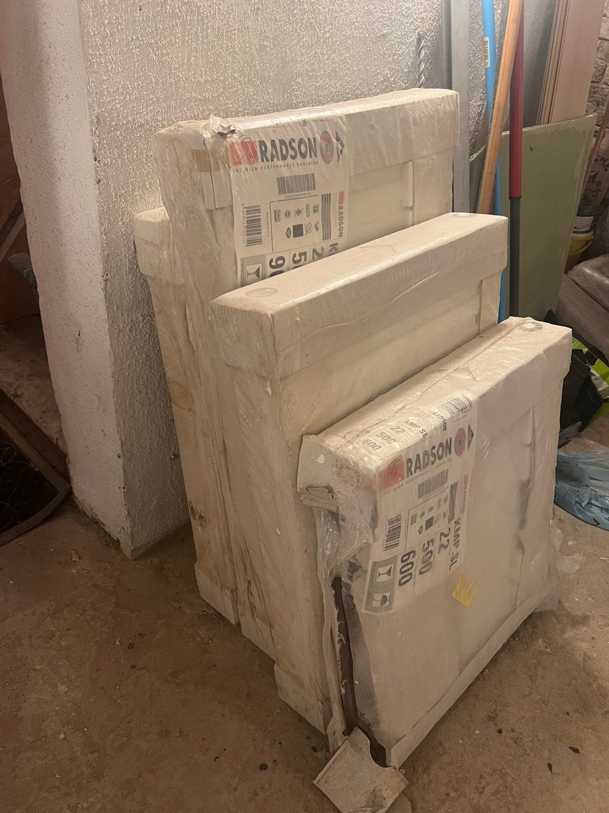 4 radiateurs a vendre, Bricolage & Construction, Enlèvement, Comme neuf