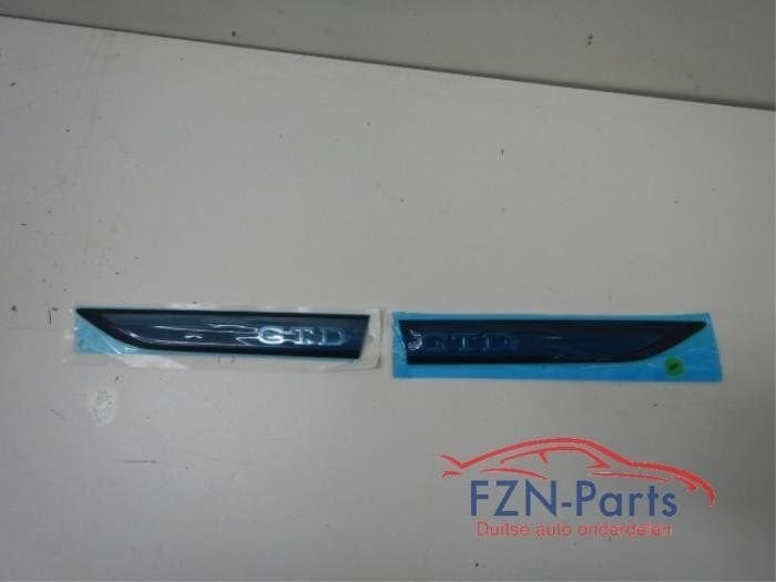 VW Golf 8 GTD Embleem Sticker Logo Zijscherm Set Links+Recht, Ophalen of Verzenden, Gebruikt