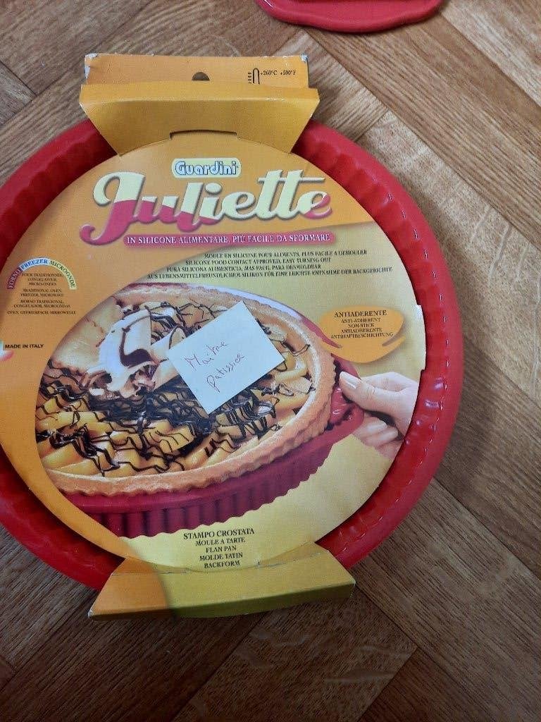 nieuwe gemakkelijke siliconen bakvorm dia 24 cm, Hobby en Vrije tijd, Ophalen of Verzenden, Nieuw, Bakvorm