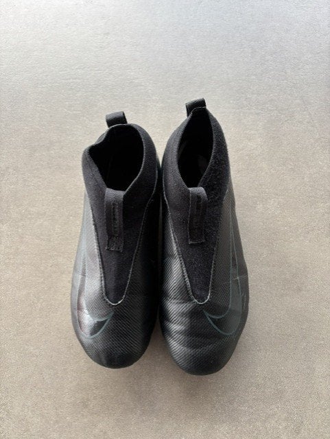 Voetbalschoenen Nike meisje, Sports & Fitness, Football, Enlèvement ou Envoi, Utilisé, Chaussures