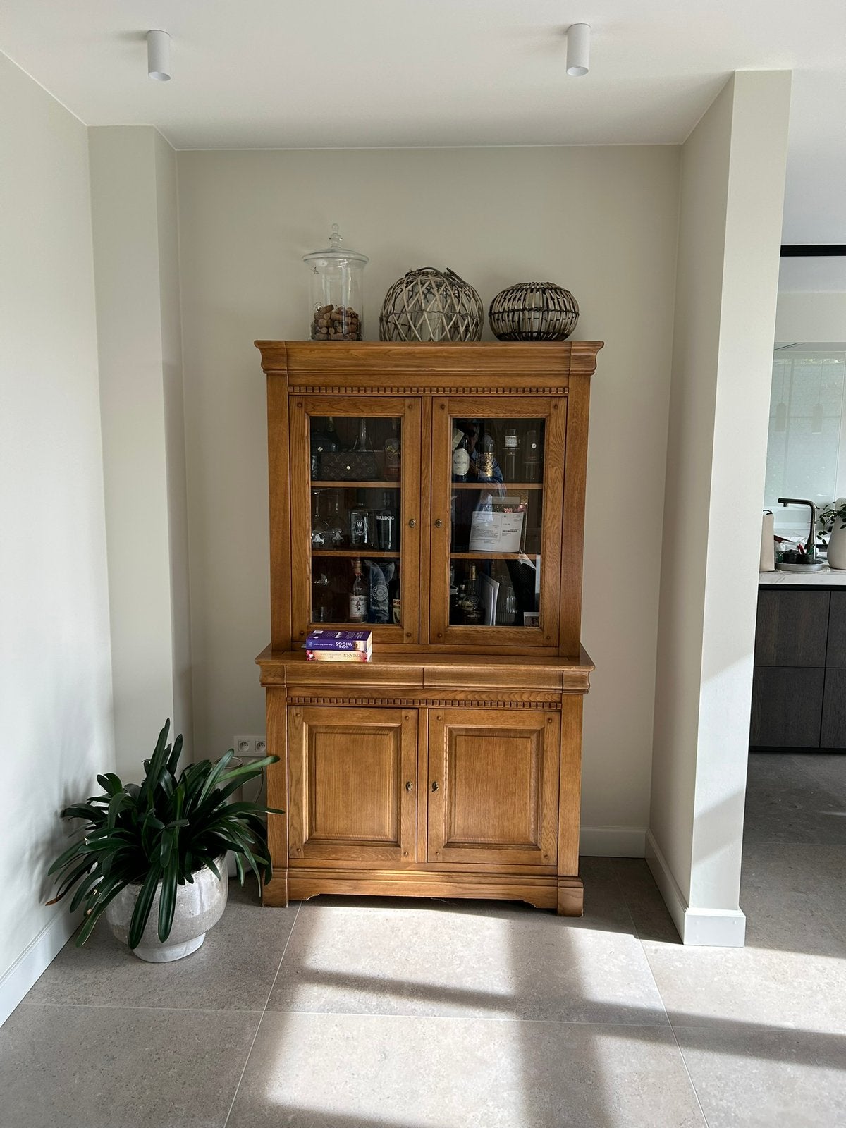 Massief eiken vitrine kast, Huis en Inrichting, Ophalen, Gebruikt, 200 cm of meer, Eikenhout